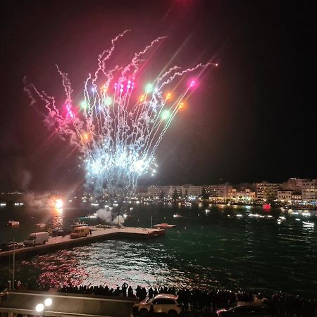 Debbies Διαμέρισμα Δίπλα Στο Νερό #2 ! Chalkís Extérieur photo